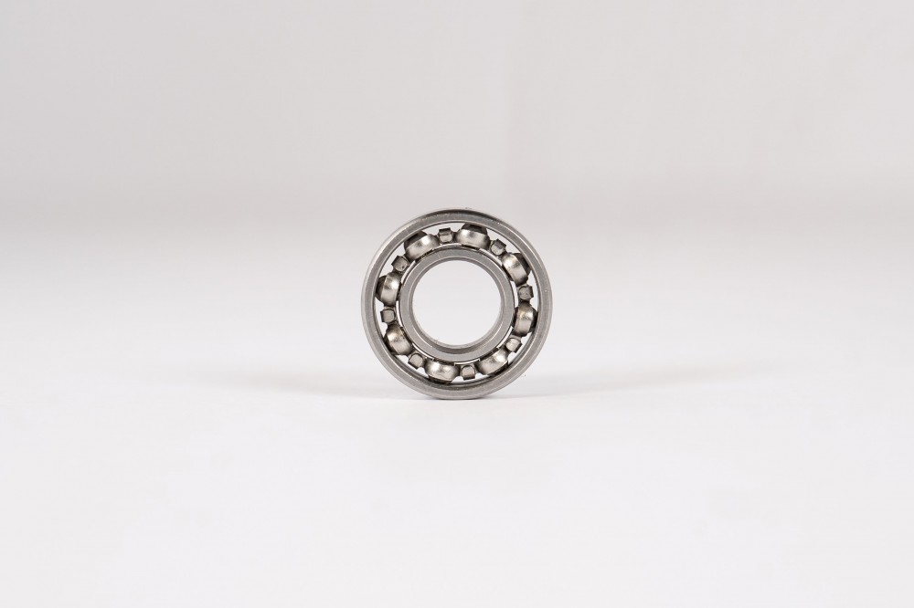 Miniature bearing in chrome steel